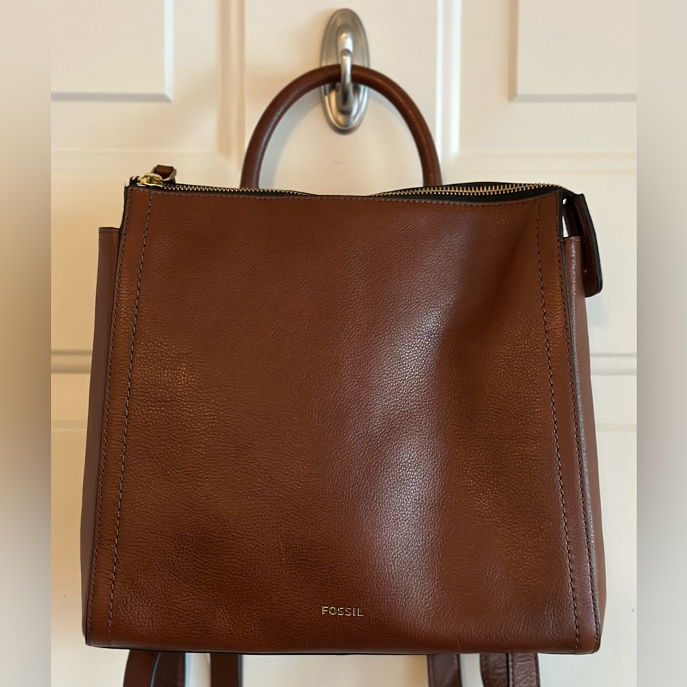 EUC Fossil Parker Convertible Backpack, only used a handful of times.